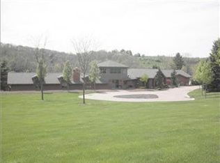 265 McFann Rd, Valencia, PA 16059