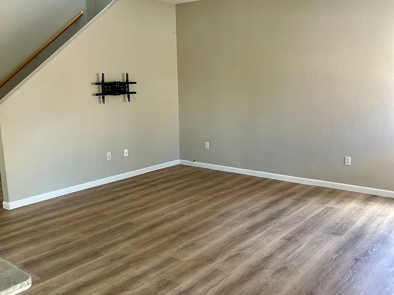 2319 Margarita Dr SE — Photo 6
