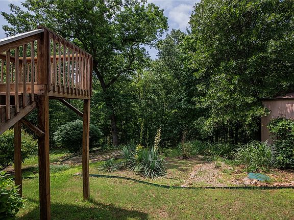 4th image of 4 Heather Dr