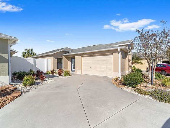 2nd image of 2303 Nautilus Ln