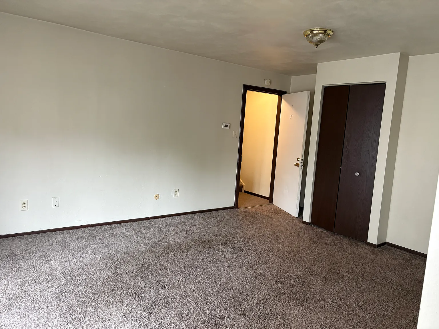2 bed, 800 sqft, $1,150 — Photo 4
