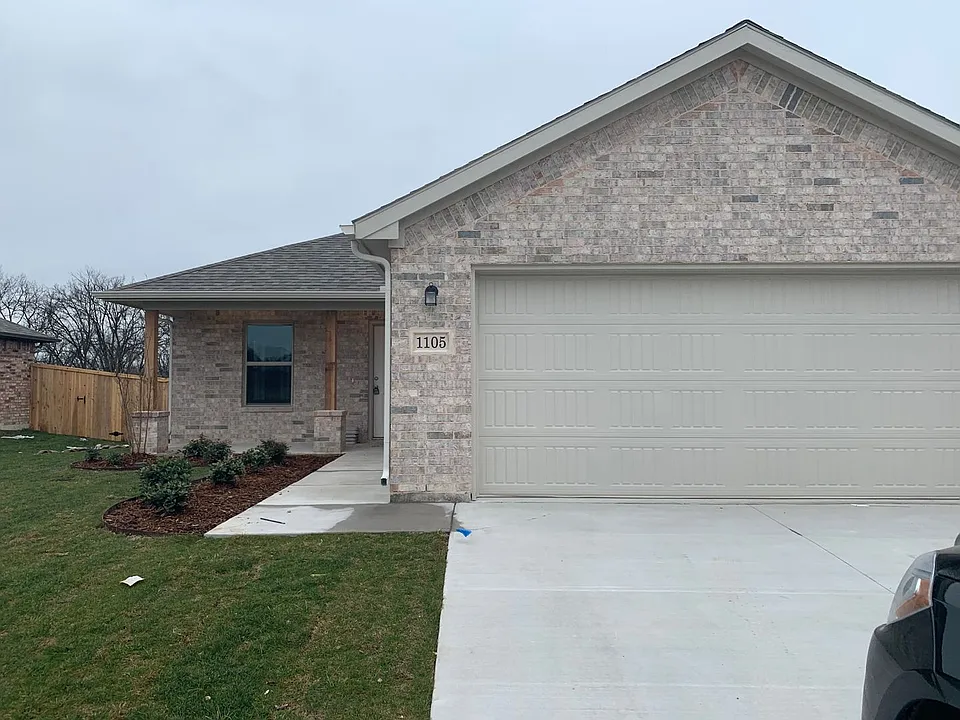 1105 Southridge Ln