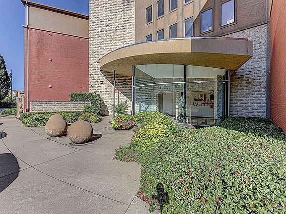 2nd image of 400 17th St NW Unit 1138
