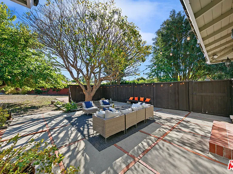 29242 Heathercliff Rd — Photo 20