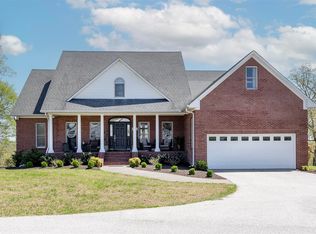 261 Suncrest Dr, Bowling Green, KY 42101