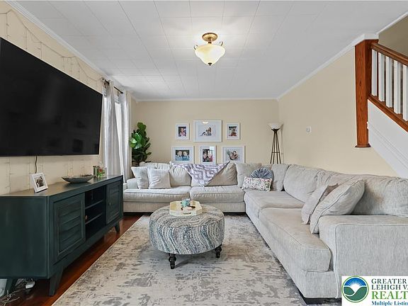 4th image of 4205 Roosevelt St