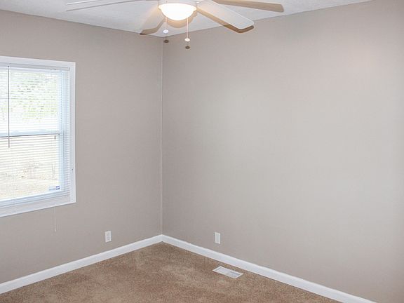 5th image of 220 N Glenwood Ave