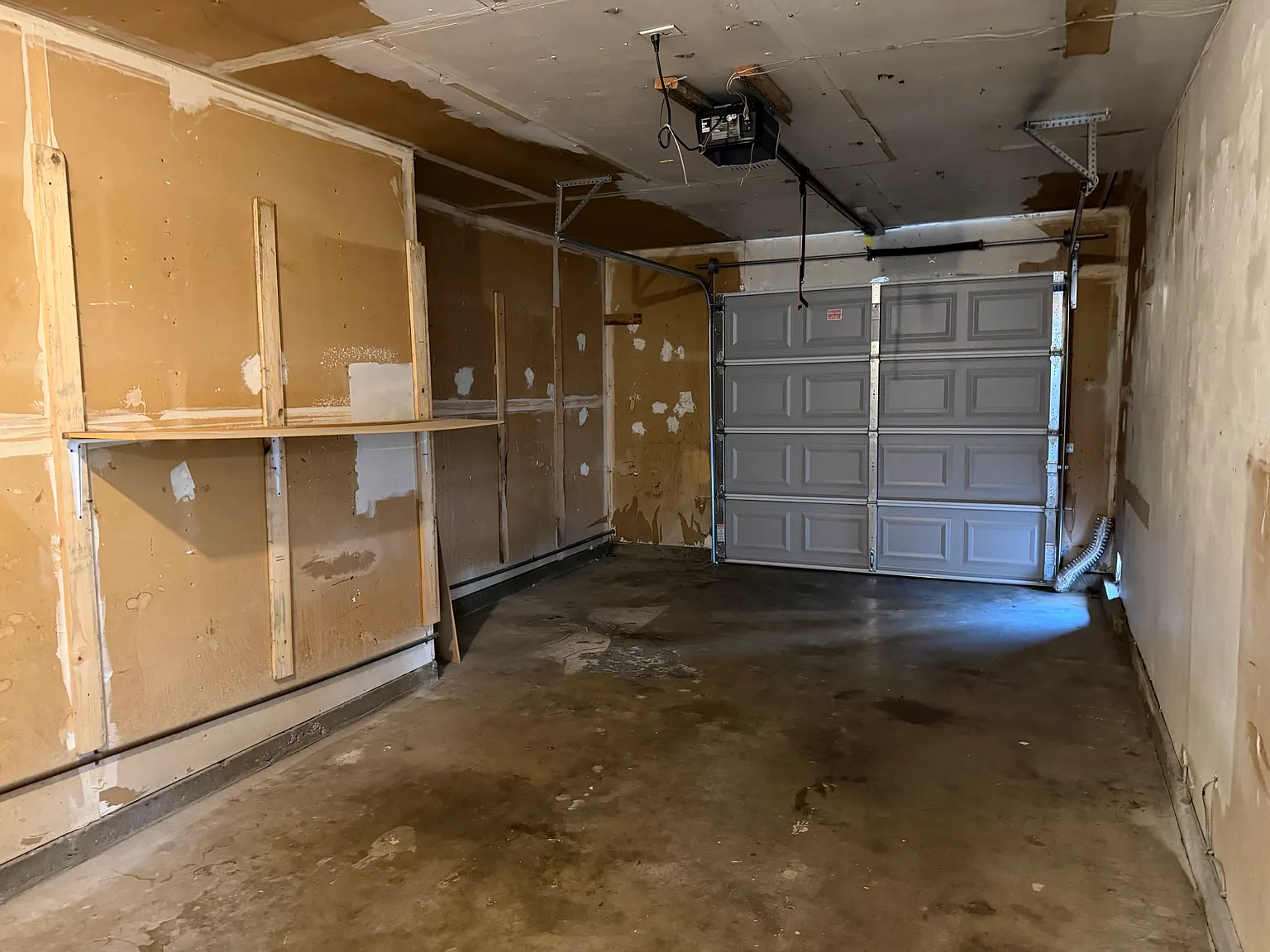 2 bed, 1007 sqft, $2,400 — Photo 2