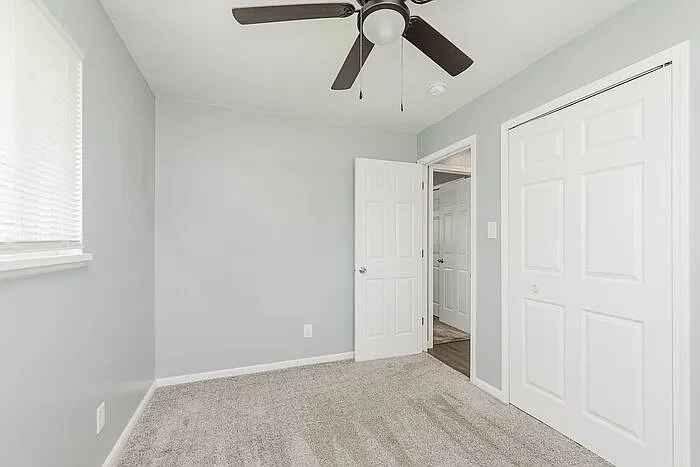 1530 S Drexel Ave — Photo 18