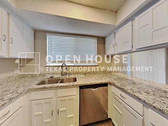 5th image of 2401 Dartmouth Dr