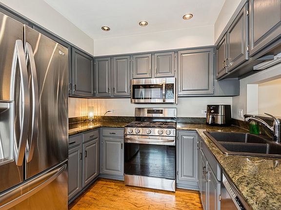 5th image of 908 W 57th St