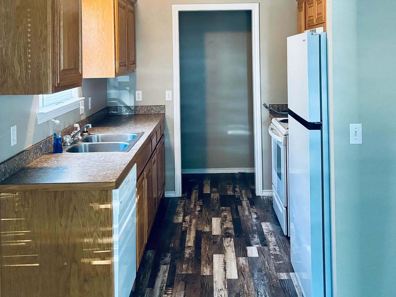 2 bed, 2.5 bath, 1000 sqft, $925 — Photo 4