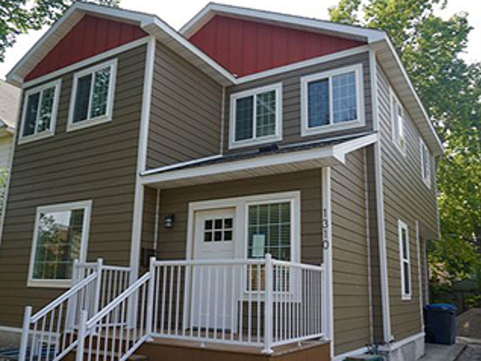 2nd image of 1310 8th St SE
