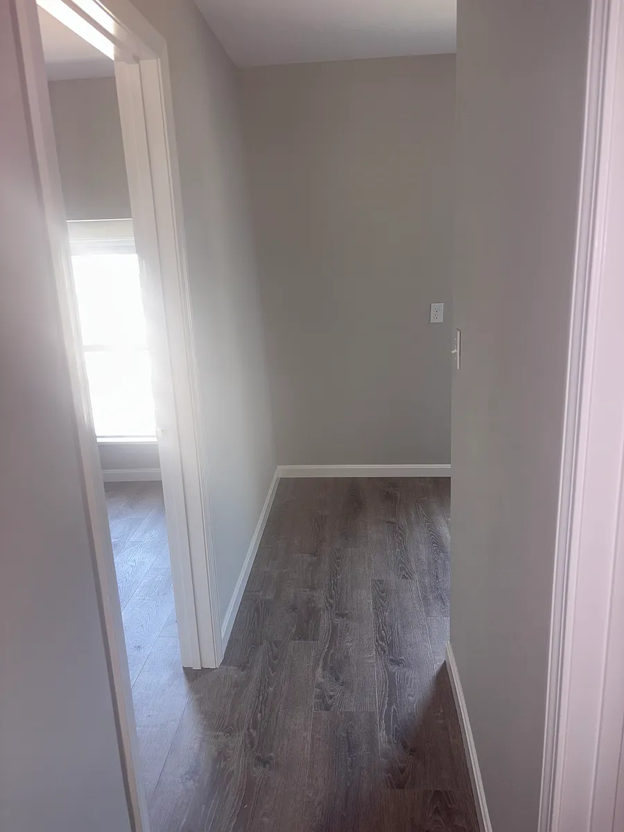 Building Photo - 46 Linden St #3