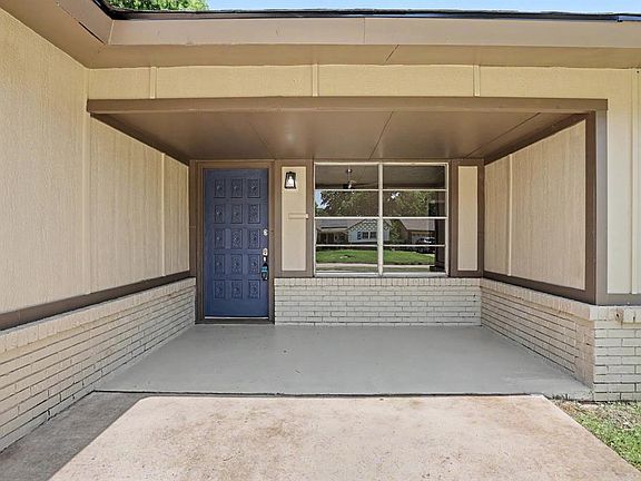 2nd image of 3129 Del Rancho Dr