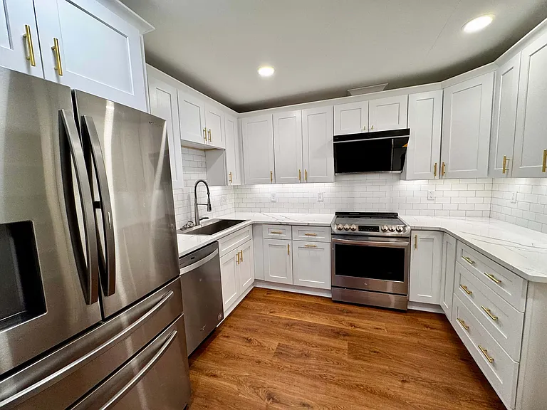 208 Lamplighter Cir — Photo 13
