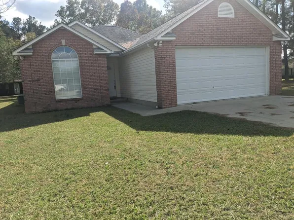 1814 Red Fox Trl, Tifton, GA 31793