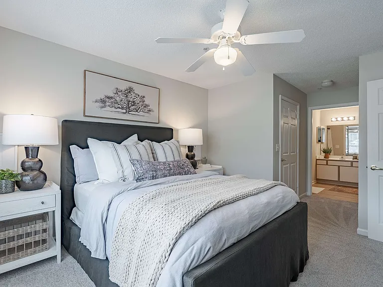 Legacy at Berkeley Place — Photo 8