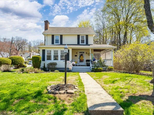 8 Hillside Avenue, Suffern, NY 10901