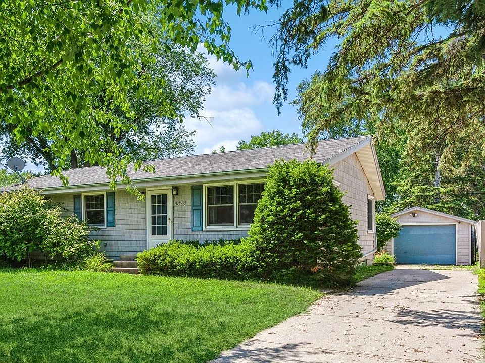 1st image of 4829 Carolyn Ln
