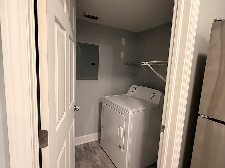 100 Boardwalk Dr #824 — Photo 3
