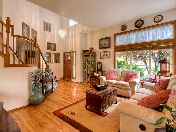 3rd image of 8905 170th Street Ct E