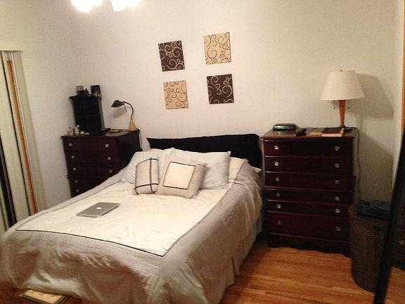 4th image of 1103 W Cornelia Ave #Y2