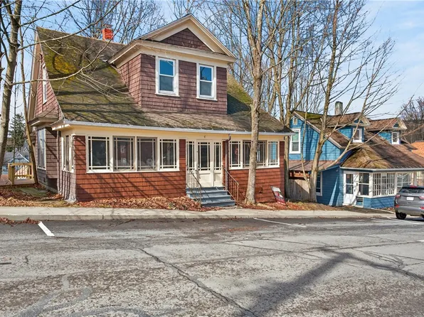 4 3rd St, Oneonta, NY 13820