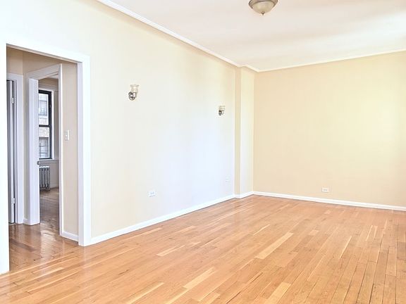 3rd image of 3657 Broadway APT 8G