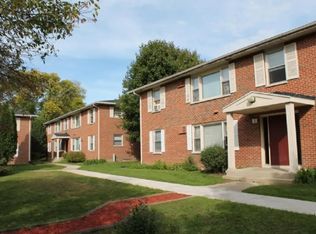 204 Saint Teresa Ter #2B-1BA-915SQFT, Madison, WI 53716