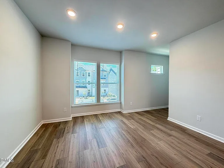 913 Fearless Rd — Photo 5