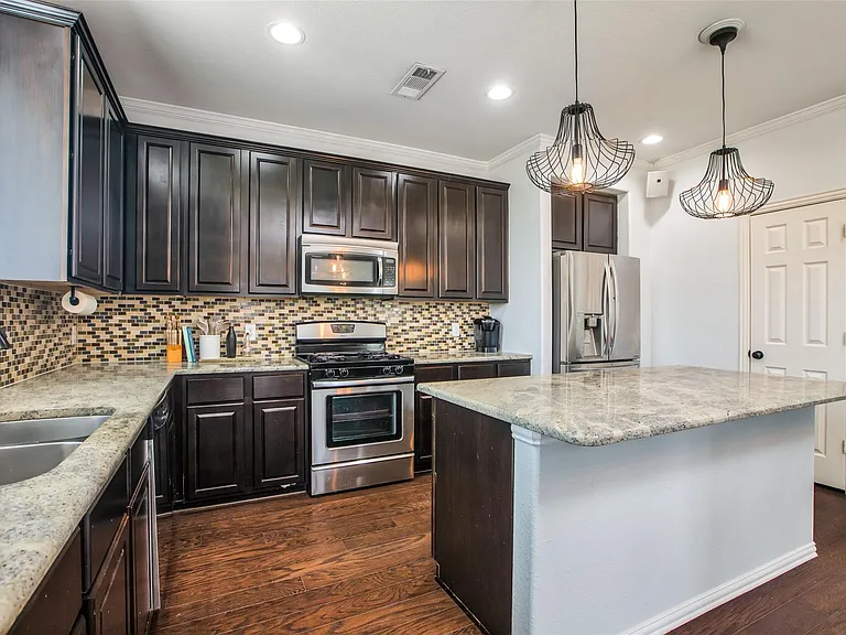 1320 Wheatear Dr — Photo 4