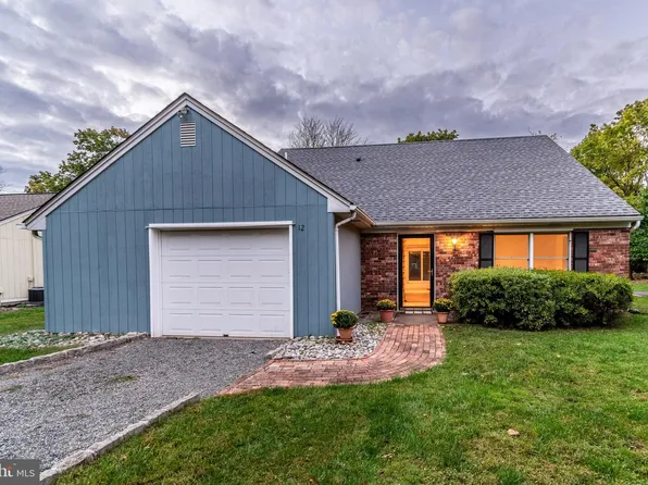 12 Northfield Ct, Lambertville, NJ 08530