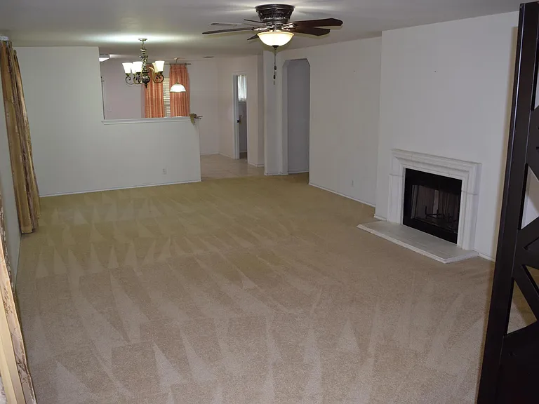 2122 Creek Knl — Photo 8