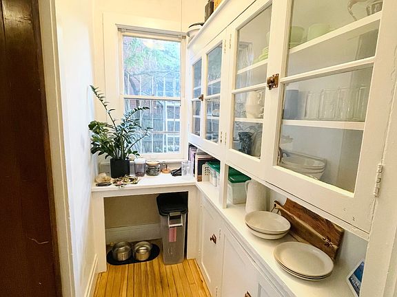 5th image of 1043 N Emerson St #A