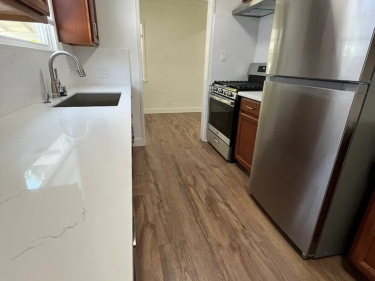 800 N Griffith Park Dr — Photo 15