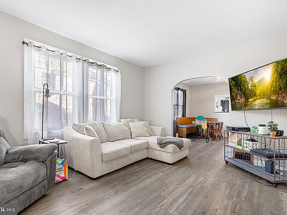 4th image of 3704 Taylor Ave