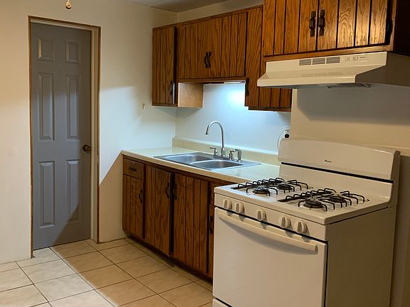3rd image of 166 Washington Dr