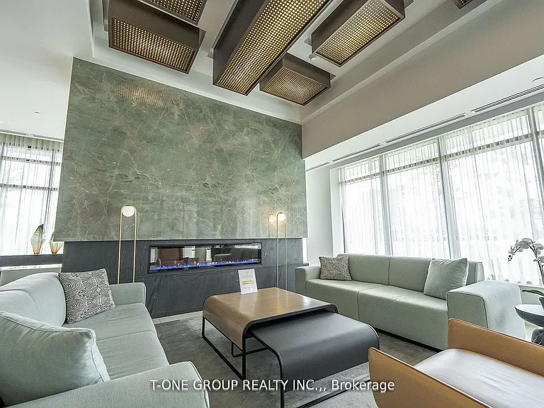 188 Fairview Mall Dr #915 — Photo 23