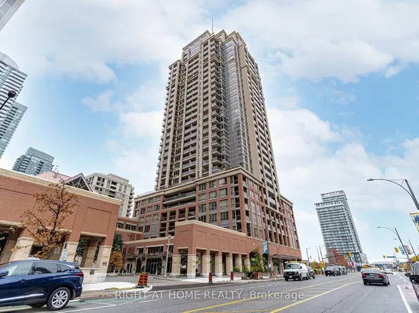 4090 Living Arts Dr #2109, Mississauga, ON L5B 4M8