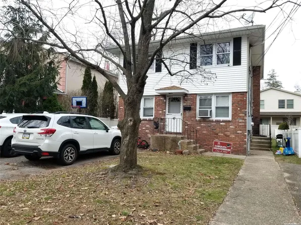 43 Yennicock Avenue, Port Washington, NY 11050