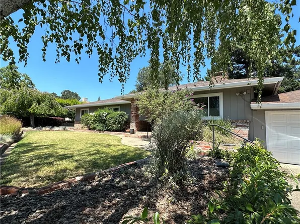 820 Boggs Ln, Lakeport, CA 95453