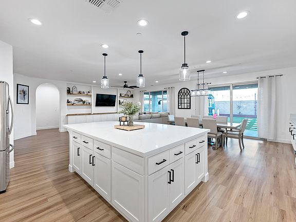 3rd image of 1340 W Tyler Court