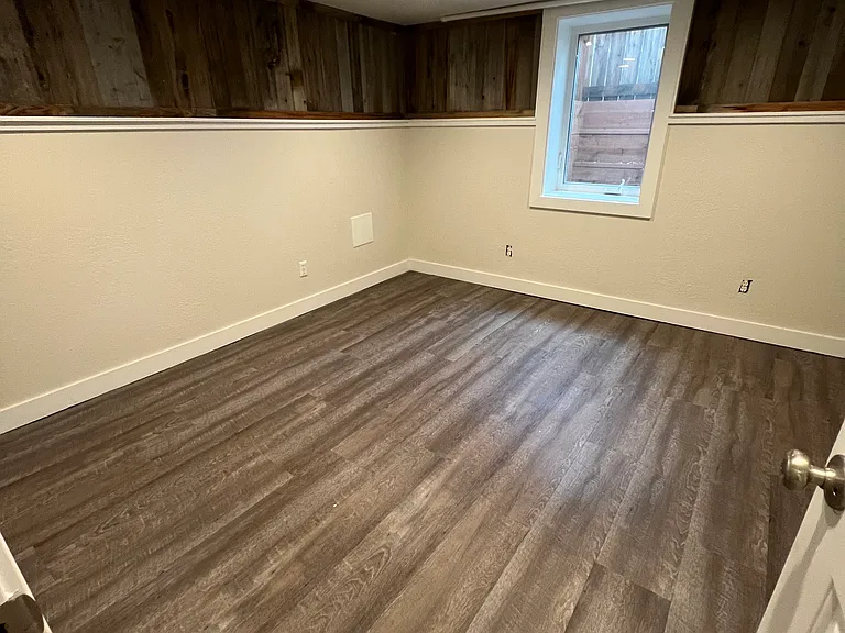 607 Stover St — Photo 16