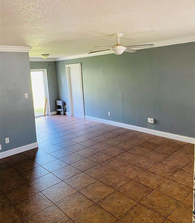 1st image of 4690 Hidden Lake Dr