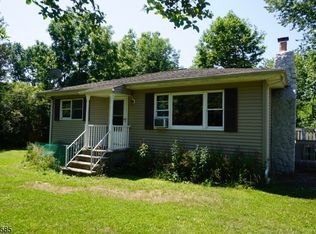 203 Waconia Rd, Highland Lakes, NJ 07422