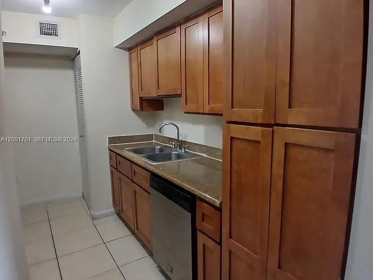 219 NW 12th Ave #914 — Photo 10