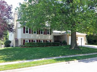 9808 Doulton Ct, Fairfax, VA 22032