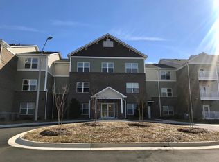 700 Vicksboro Rd APT 100, Henderson, NC 27537