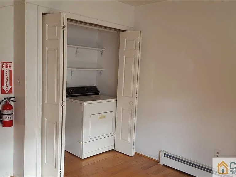 31 Larch St — Photo 17
